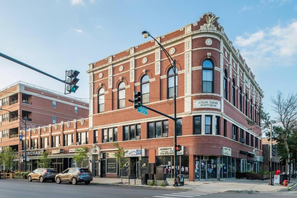 Lovely Logan Square 2-Bedroom In Chicago Extérieur photo